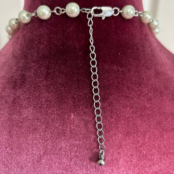 Medallion Silver & Pearl Statement Necklace - Picture 6 of 9